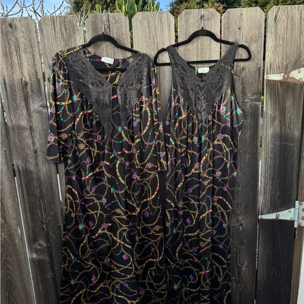 Vintage 80s Vassarette Black Chain Nightgown and Matching Robe with Lace